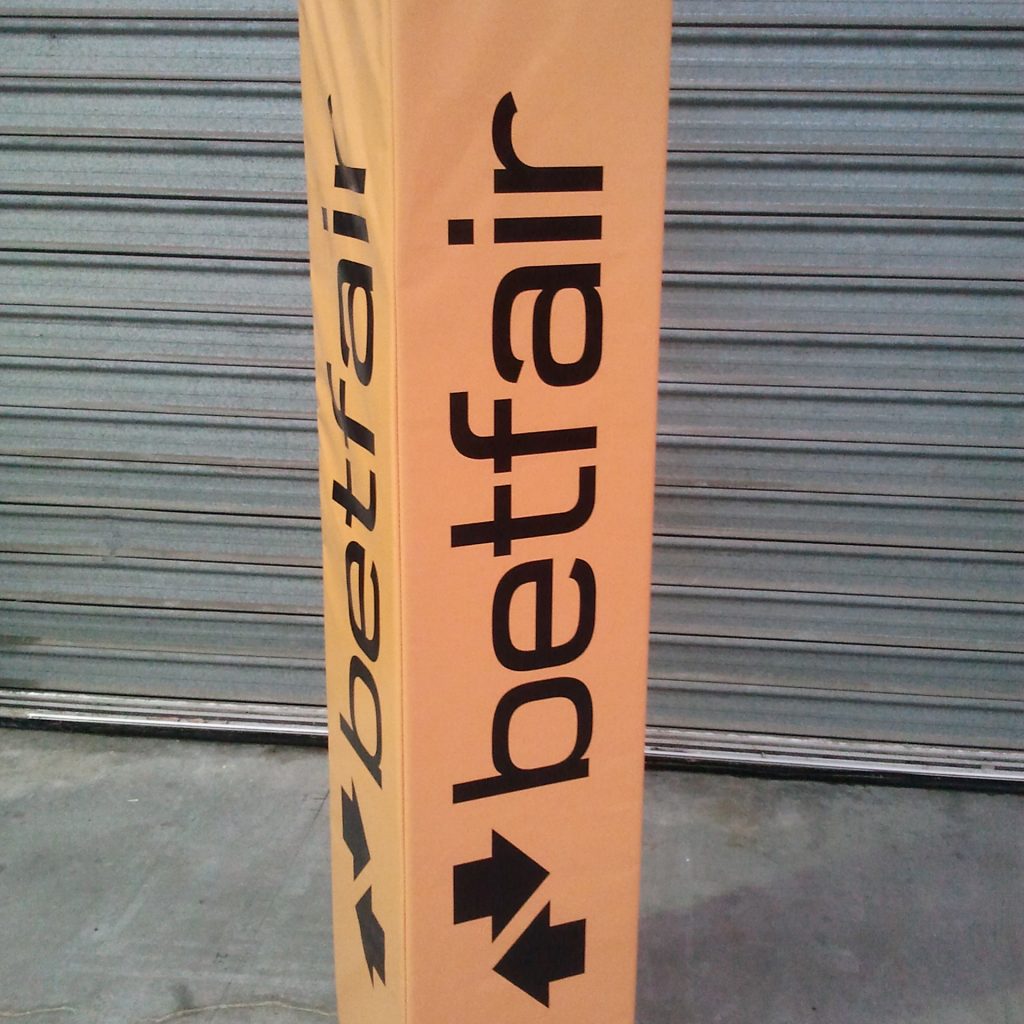 Rugby Post Pads tennis court post padding
